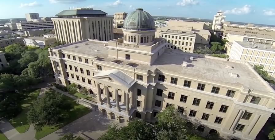 texas am university building with columns